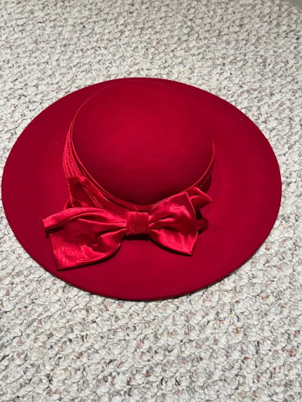 Red Wide-Brimmed Wool August Hat with Satin Bow